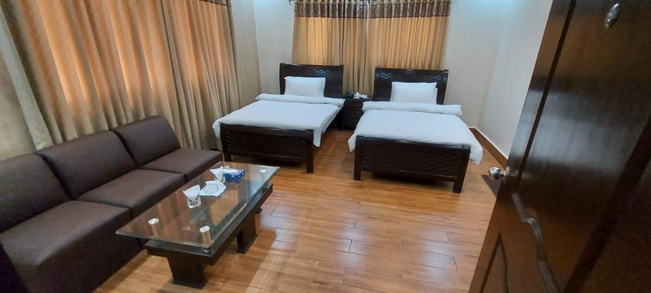 Elet Business Hotel Karachi Exteriör bild